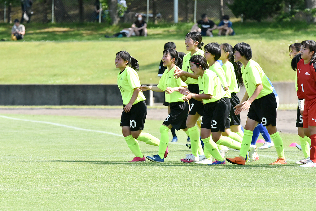 サッカー 女子